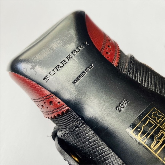 Burberry Black/Brown Python and Leather
Buckle Ankle booties NEW - Picture 9 of 11